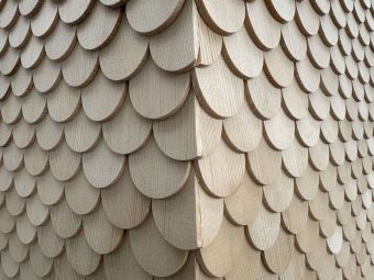 40'000 Schindeln. 40'000 Schindeln.