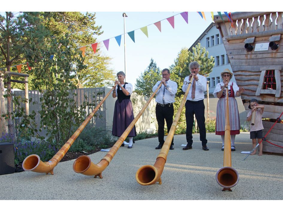 Die Alphorngruppe Roggwil. Foto: Stiftung 3FO (FK). Die Alphorngruppe Roggwil. Foto: Stiftung 3FO (FK).