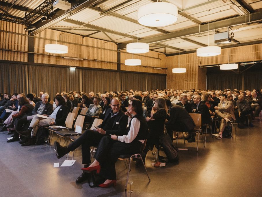 Über 280 Teilnehmende waren am Event rund um die Preisverleihung dabei. Foto: Noemi Tirro Über 280 Teilnehmende waren am Event rund um die Preisverleihung dabei. Foto: Noemi Tirro