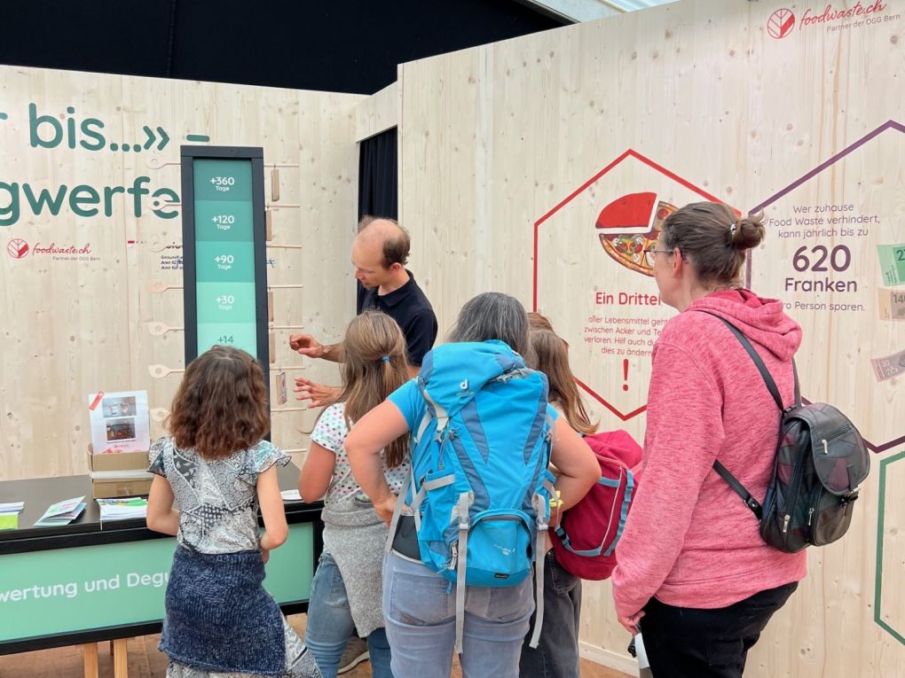 Wissenswertes rund um das MIndesthaltbarkeitsdatum gab es im Themenbereich "Nahrung". Foto: Stiftung 3FO (FK) Wissenswertes rund um das MIndesthaltbarkeitsdatum gab es im Themenbereich "Nahrung". Foto: Stiftung 3FO (FK)