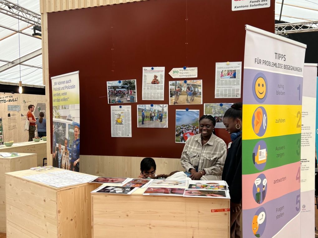 Weitere von der Stiftung 3FO geförderte Projekte wurden täglich am Kubus vorgestellt. Foto: Stiftung 3FO (FK) Weitere von der Stiftung 3FO geförderte Projekte wurden täglich am Kubus vorgestellt. Foto: Stiftung 3FO (FK)